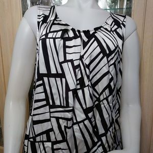 New Nine West top XL.